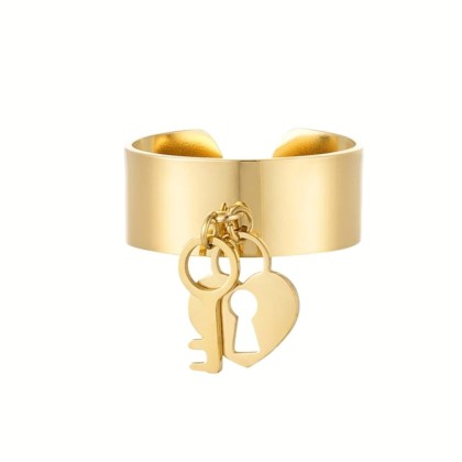Anillo Ancho Candado Llave Dorado